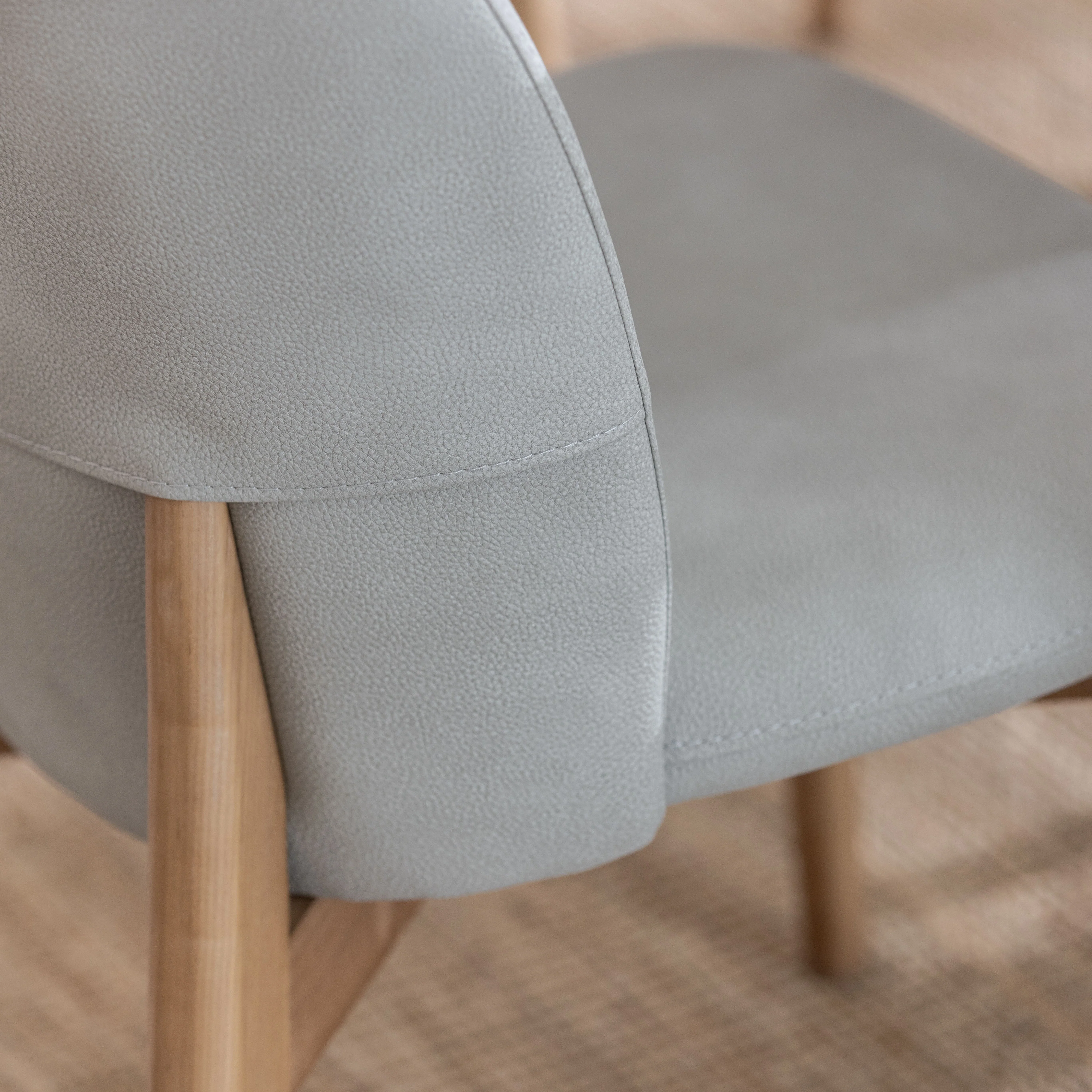 Padstow 160-200cm Extending Dining Table and Spencer Chairs Bundle - Image 3